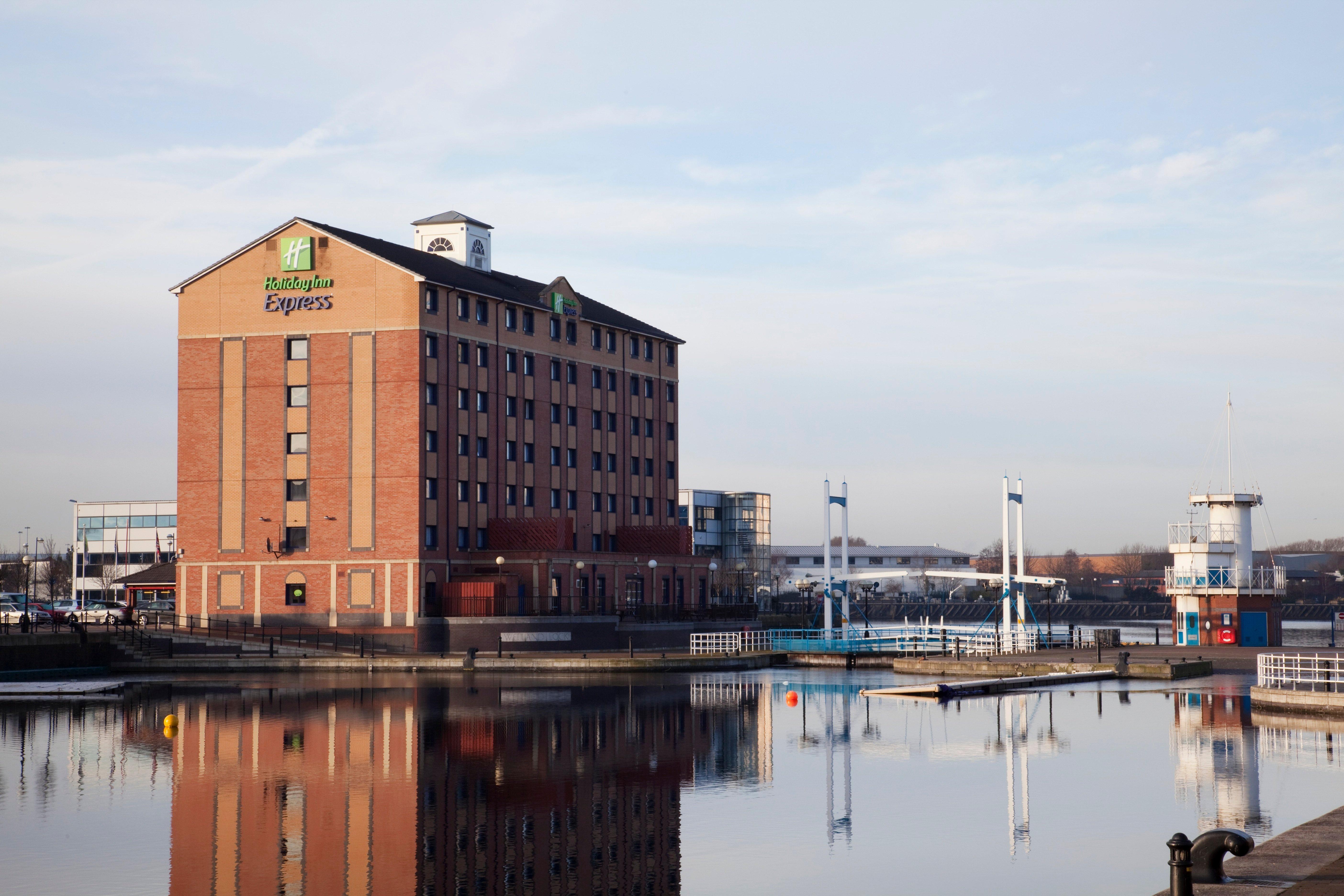 Holiday Inn Express Manchester - Salford Quays By Ihg Exterior foto