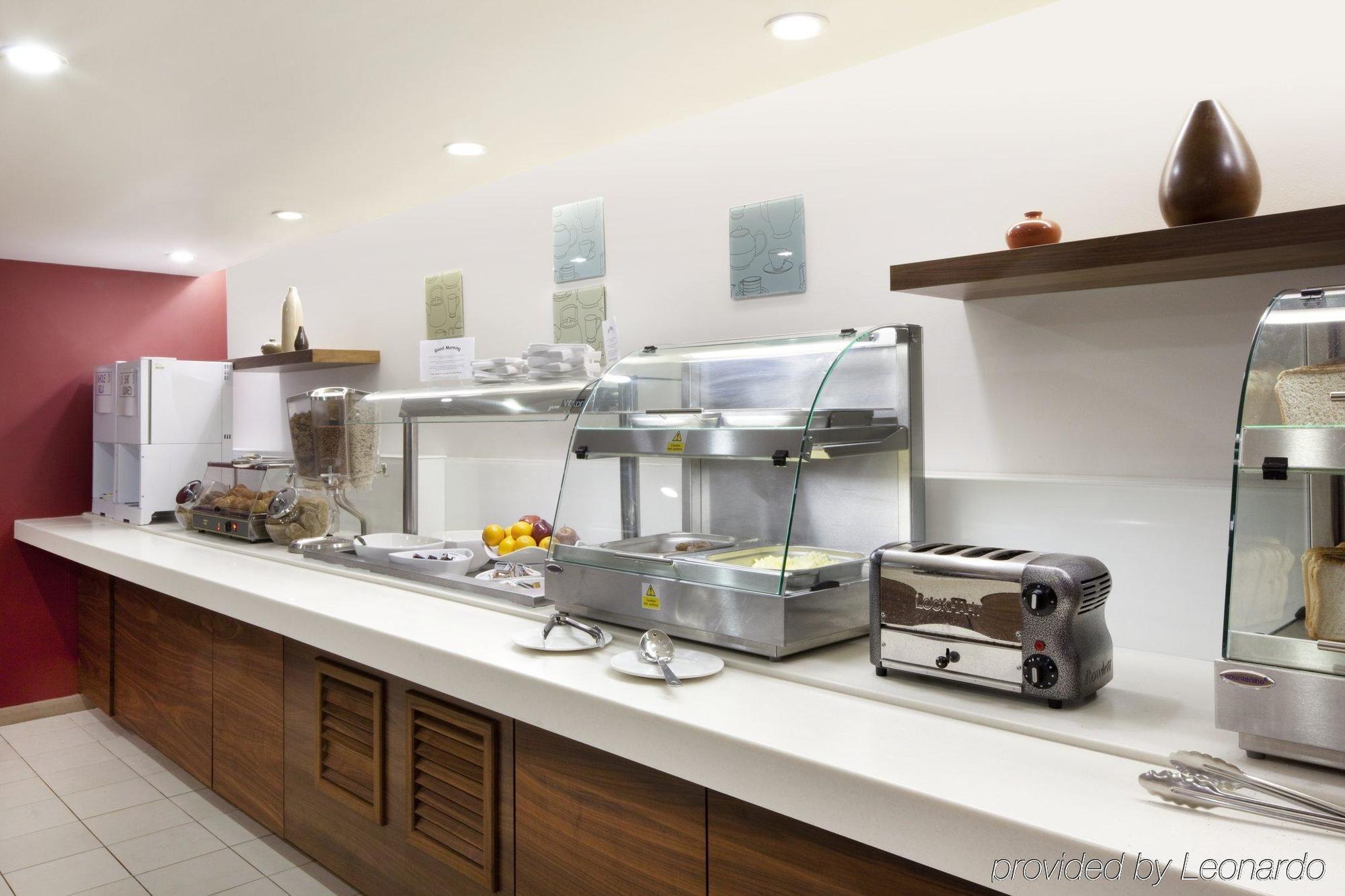 Holiday Inn Express Manchester - Salford Quays By Ihg Restaurante foto