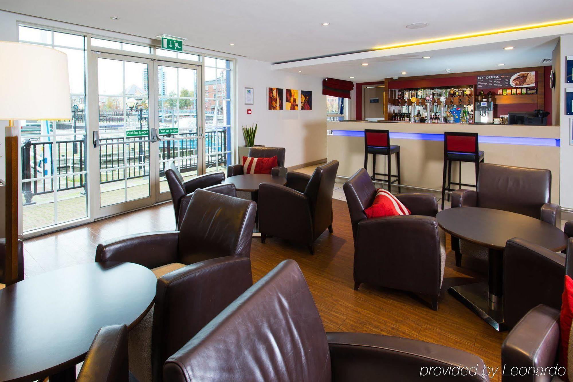 Holiday Inn Express Manchester - Salford Quays By Ihg Exterior foto